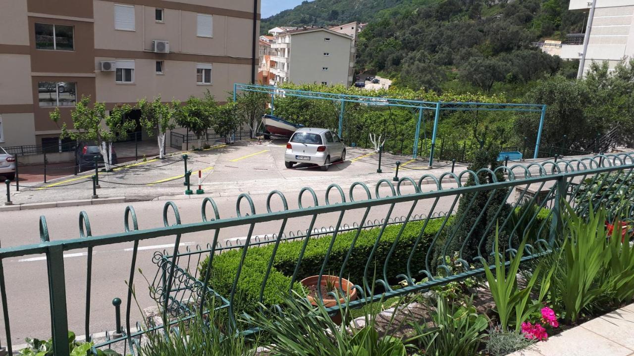 Apartments Simo Petrovazzo Esterno foto